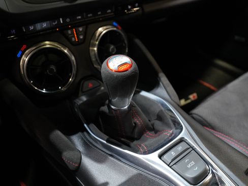 Used 2018 Chevrolet Camaro ZL1 RWD image 43