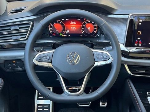 New 2026 Volkswagen Atlas Peak Edition image 25