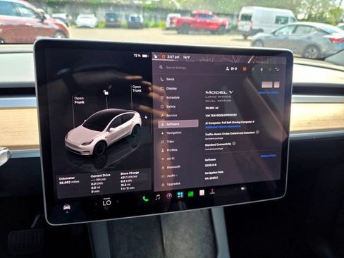 Used 2023 Tesla Model Y Long Range AWD/4WD image 2