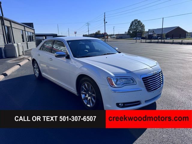 Used 2013 Chrysler 300 C RWD image 2