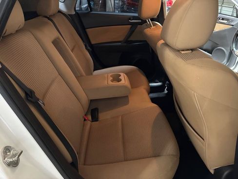 Used 2013 MAZDA MAZDA3 i Touring FWD image 19