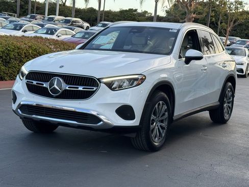 Used 2023 Mercedes-Benz GLC 300 image 4