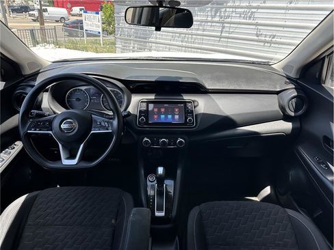 Used 2021 Nissan Kicks S FWD image 17