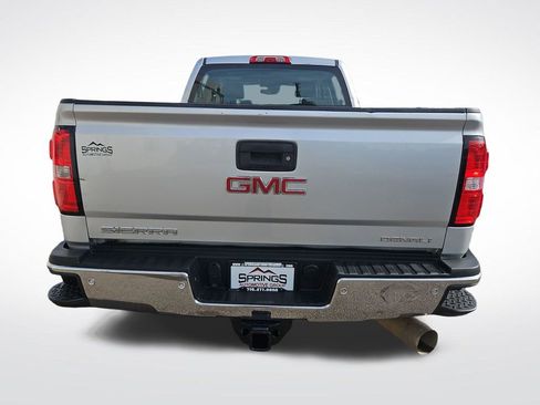 Used 2018 GMC Sierra 2500 Denali w/ Duramax Plus Package AWD/4WD image 4