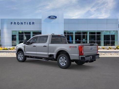 New 2026 Ford F250 XLT w/ FX4 Off-Road Package AWD/4WD image 29