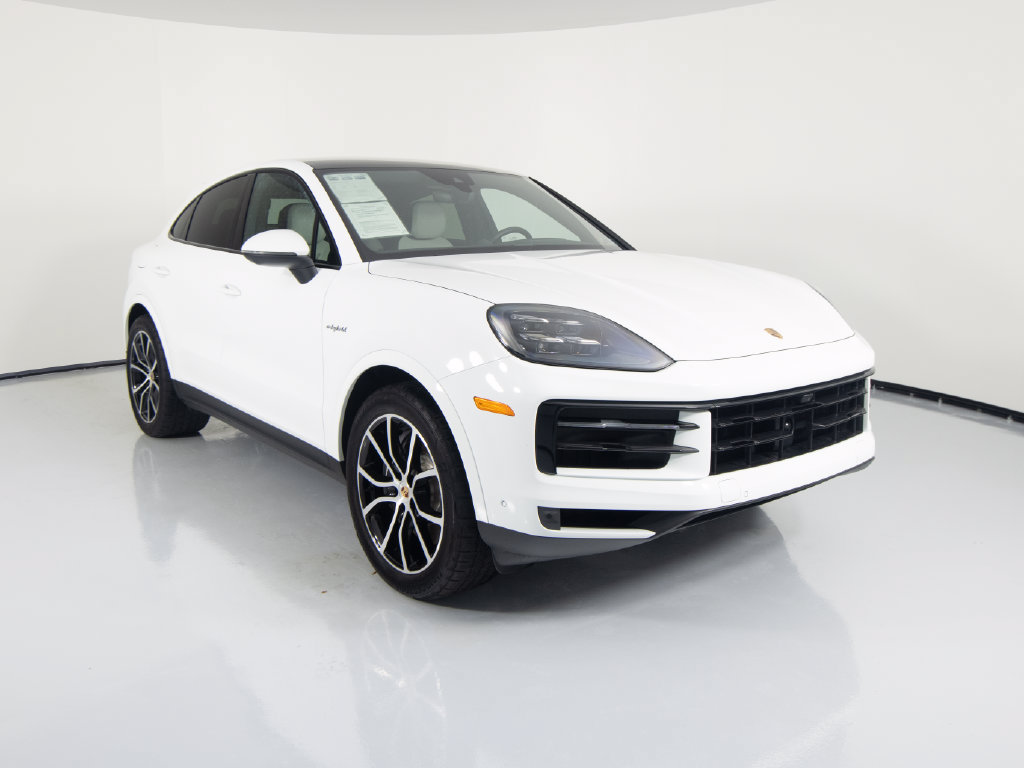 Certified 2026 Porsche Cayenne E-Hybrid Coupe AWD/4WD image 12