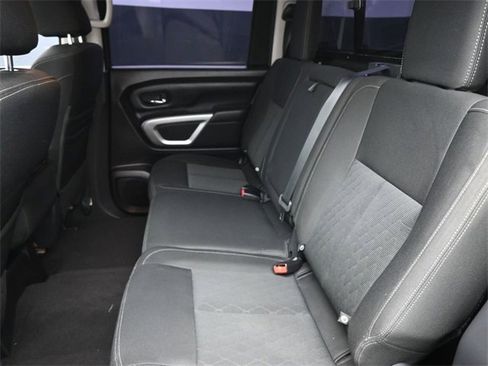 Used 2018 Nissan Titan SV image 23