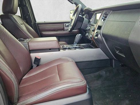 Used 2017 Ford Expedition Platinum image 23