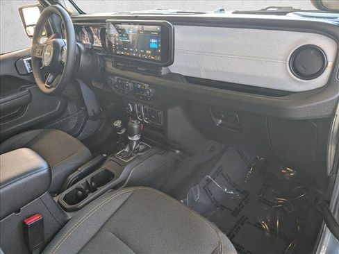 Certified 2025 Jeep Wrangler Sport AWD/4WD image 21