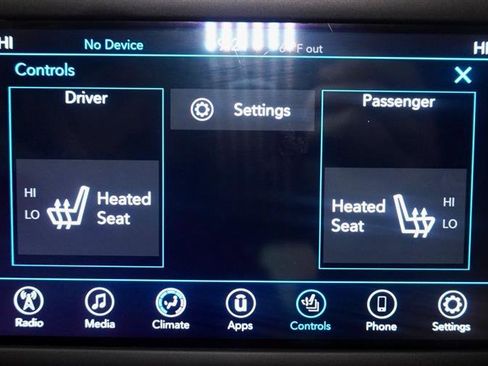 Used 2018 Chrysler Pacifica Touring-L image 20