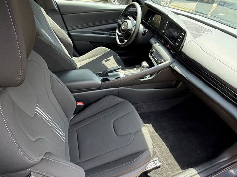 Used 2025 Hyundai Elantra Sport w/ Cargo Package FWD image 11