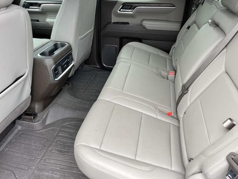 Used 2023 GMC Sierra 1500 SLT w/ SLT Premium Package AWD/4WD image 16