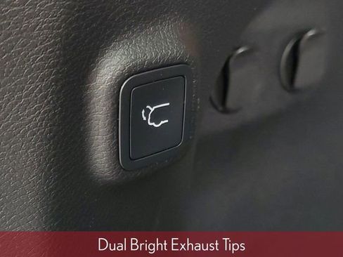 Used 2021 Jeep Cherokee Limited image 12