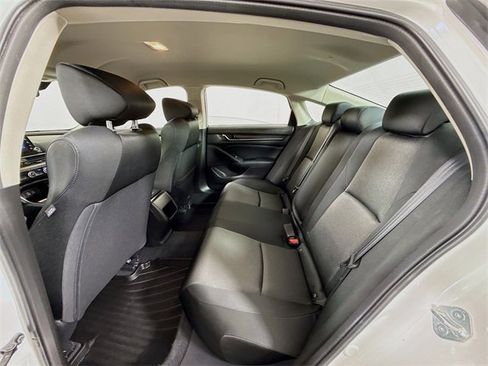 Used 2022 Honda Accord Hybrid image 9