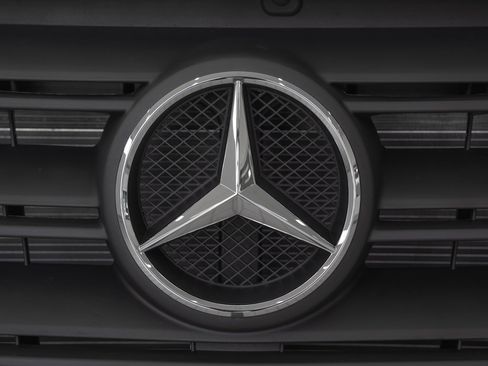 Used 2025 Mercedes-Benz Sprinter 2500 image 5