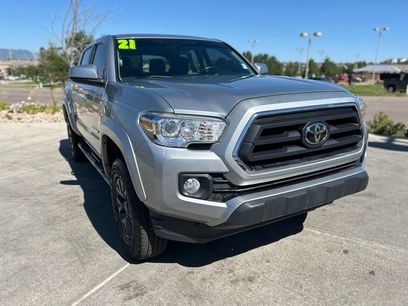 Used 2021 Toyota Tacoma SR5 w/ SR5 Appearance Package (SM)