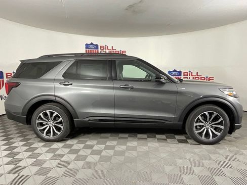 New 2026 Ford Explorer ST-Line RWD image 2