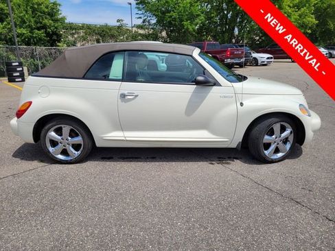 Used 2005 Chrysler PT Cruiser GT FWD image 2