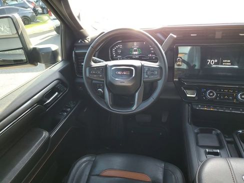 Used 2024 GMC Sierra 2500 AT4 w/ AT4 Premium Plus Package image 13