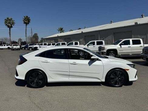Used 2019 Honda Civic EX image 10