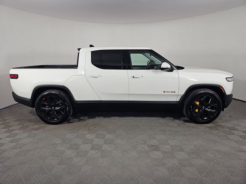 Used 2023 Rivian R1T Adventure image 6