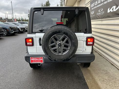 Used 2024 Jeep Wrangler Sport S image 5