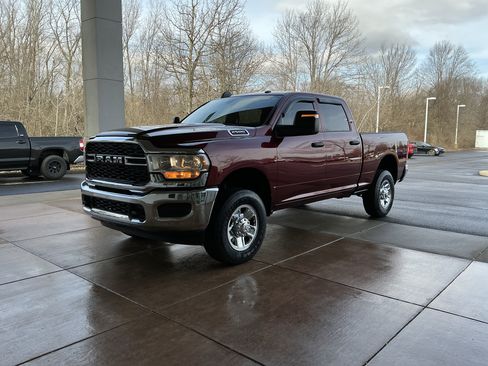 Used 2024 RAM 2500 Tradesman w/ Chrome Appearance Group image 3