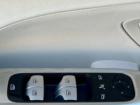 Used 2024 Mercedes-Benz C 300 4MATIC Sedan image 30