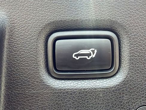 Used 2020 Hyundai Santa Fe Limited FWD image 12