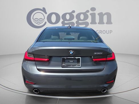 Used 2022 BMW 330i Sedan w/ Driving Assistance Package RWD image 4