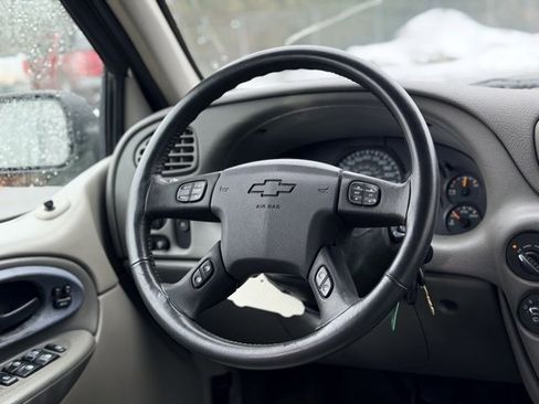 Used 2004 Chevrolet TrailBlazer LT w/ LT Preferred Equipment Group image 19