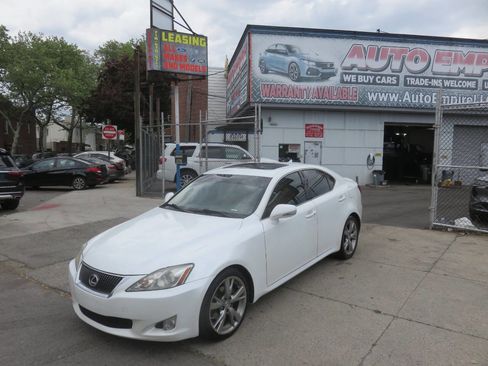 Used 2010 Lexus IS 250 RWD image 2