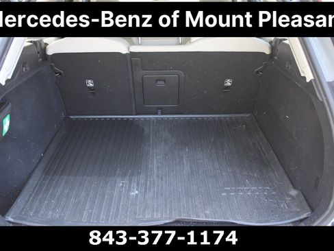 Used 2025 Volvo XC60 B5 Plus w/ Protection Package Premier image 8