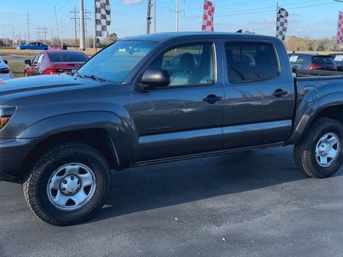Used 2015 Toyota Tacoma PreRunner image 4