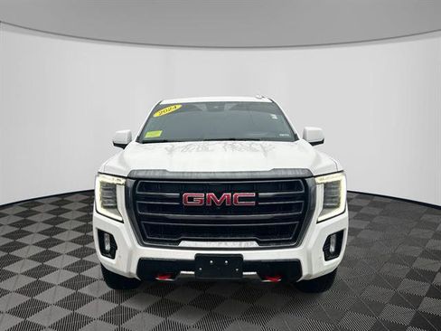 Used 2024 GMC Yukon AT4 w/ Technology Package image 2