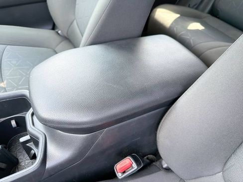 Used 2024 Toyota RAV4 XLE FWD image 23