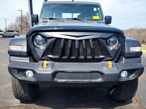 Used 2022 Jeep Gladiator Sport image 11