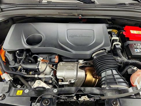 Used 2024 Alfa Romeo Tonale Ti w/ Premium Interior Package image 28