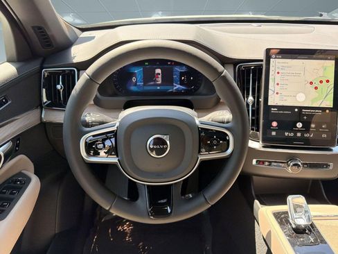 New 2026 Volvo XC90 B6 Plus w/ Protection Package Premier AWD/4WD image 25