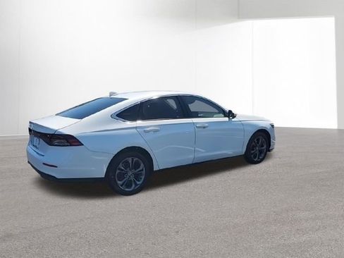 Certified 2023 Honda Accord EX image 10