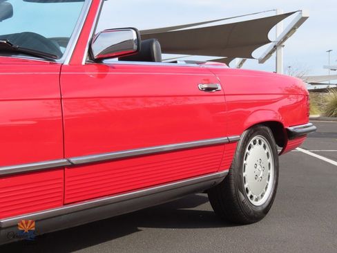 Used 1989 Mercedes-Benz 560 SL image 19