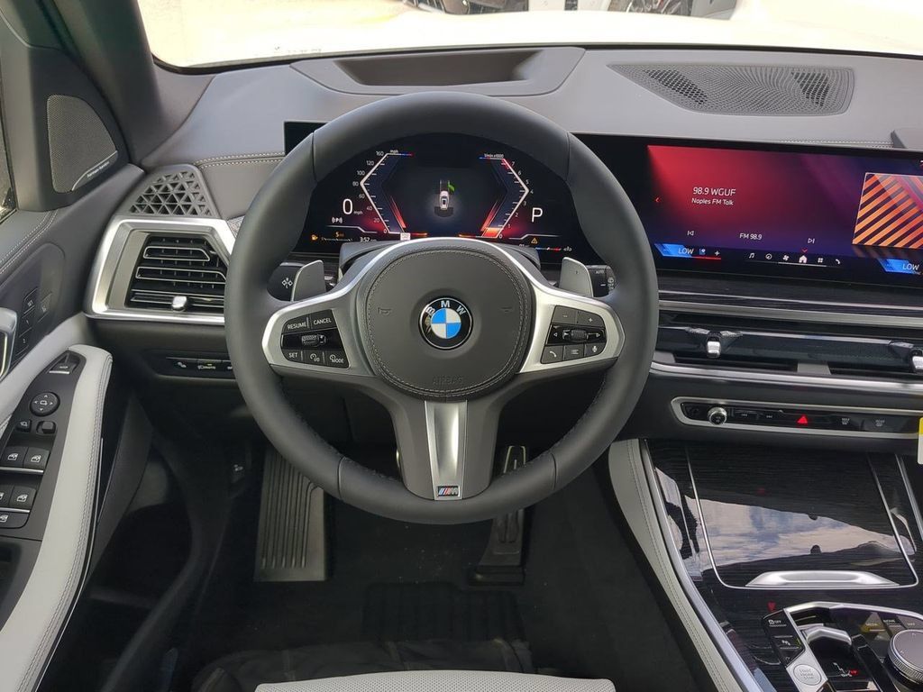 New 2026 BMW X5 xDrive40i w/ M Sport Package AWD/4WD image 16