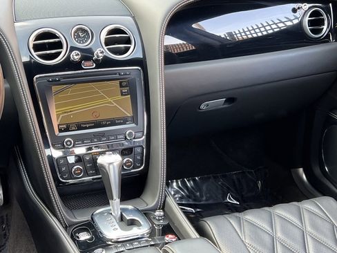 Used 2014 Bentley Flying Spur W12 image 27