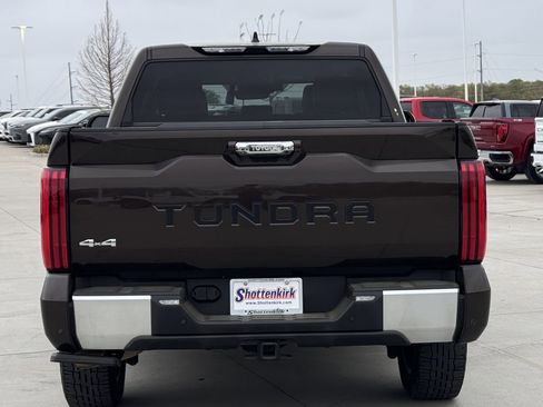 Used 2023 Toyota Tundra Limited w/ Power Package image 5
