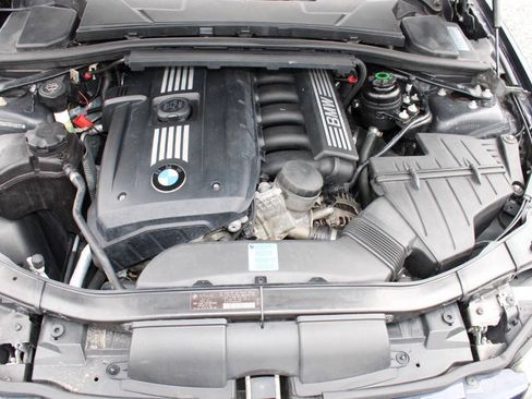 Used 2010 BMW 328i Sedan w/ Premium Pkg RWD image 25