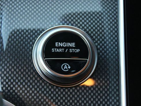 Used 2026 Mercedes-Benz GLC 300 image 25
