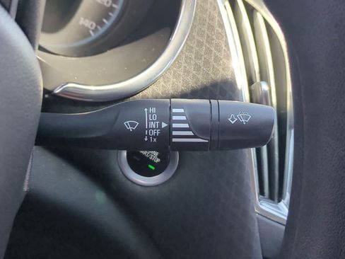 Used 2017 Chevrolet Malibu LT FWD image 24
