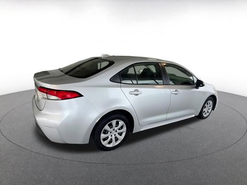 Used 2023 Toyota Corolla LE image 12