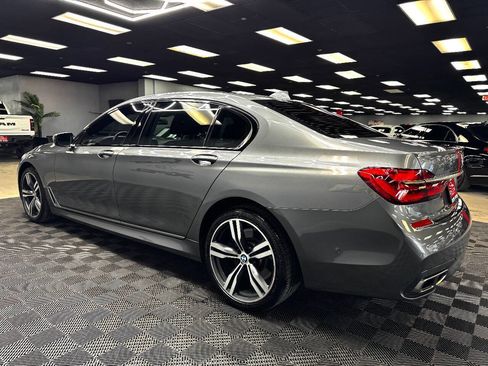 Used 2016 BMW 750i image 8