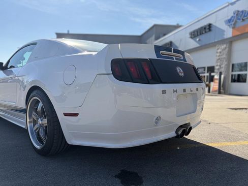 Used 2011 Ford Mustang GT Premium image 19